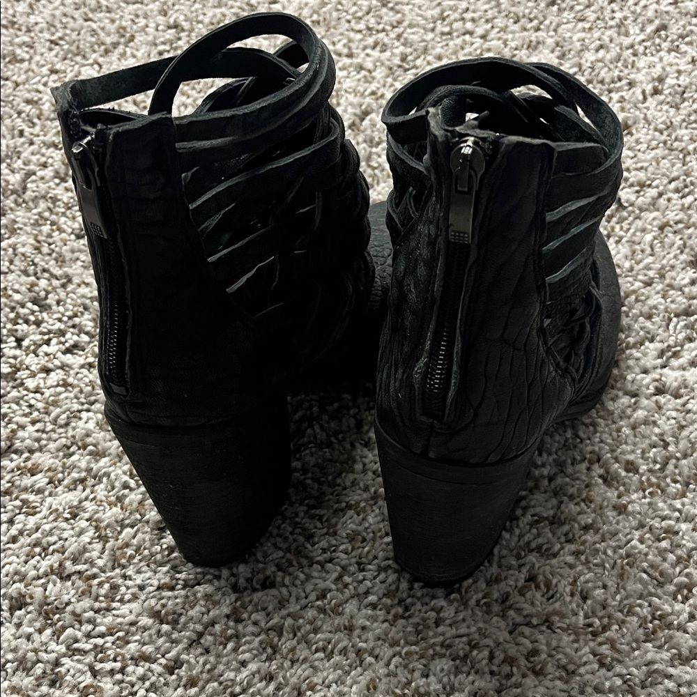 Free People Black braided leather boots - zippers at heel made in Portugal - Picture 3 of 3